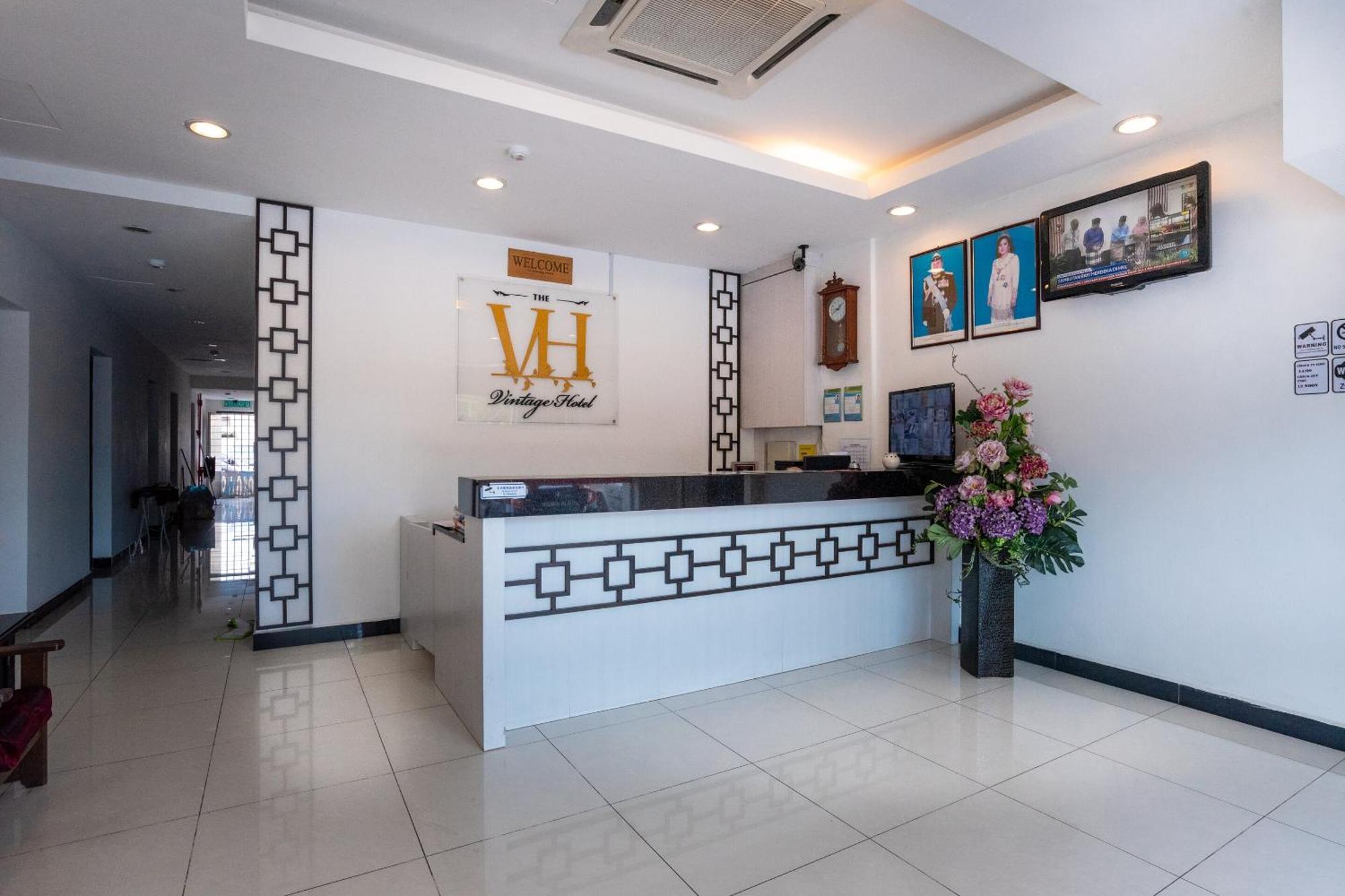 Super Oyo 596 The Vintage Hotel Джохор-Бару Экстерьер фото